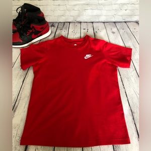 Nike big kids logo t-shirt